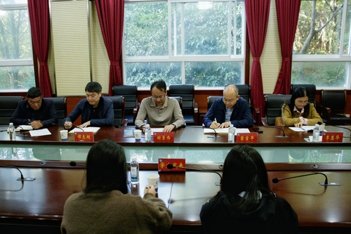 b0c9426951fec9020076ec2868644b8